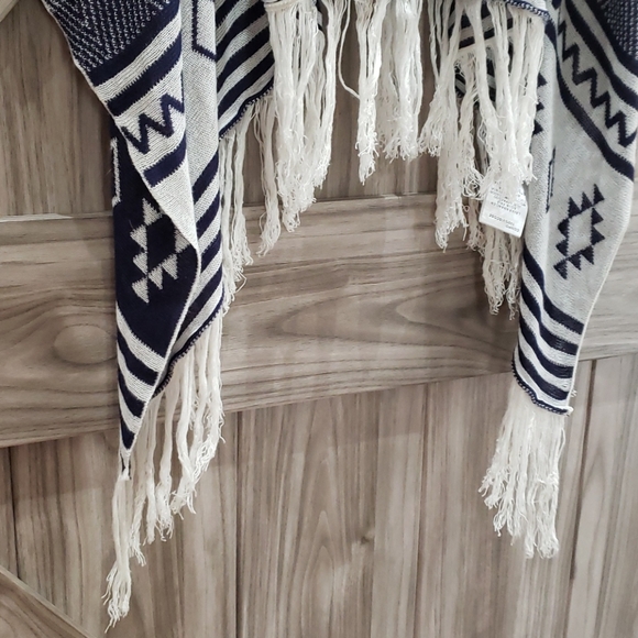 Aztec Fringe Vest - Picture 2 of 5